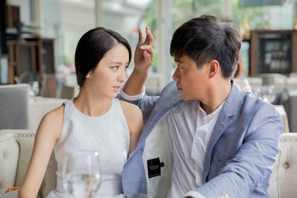 陕西高陵:手工花灯 套大鹅 滚铁环 这里的特色民俗年味儿浓